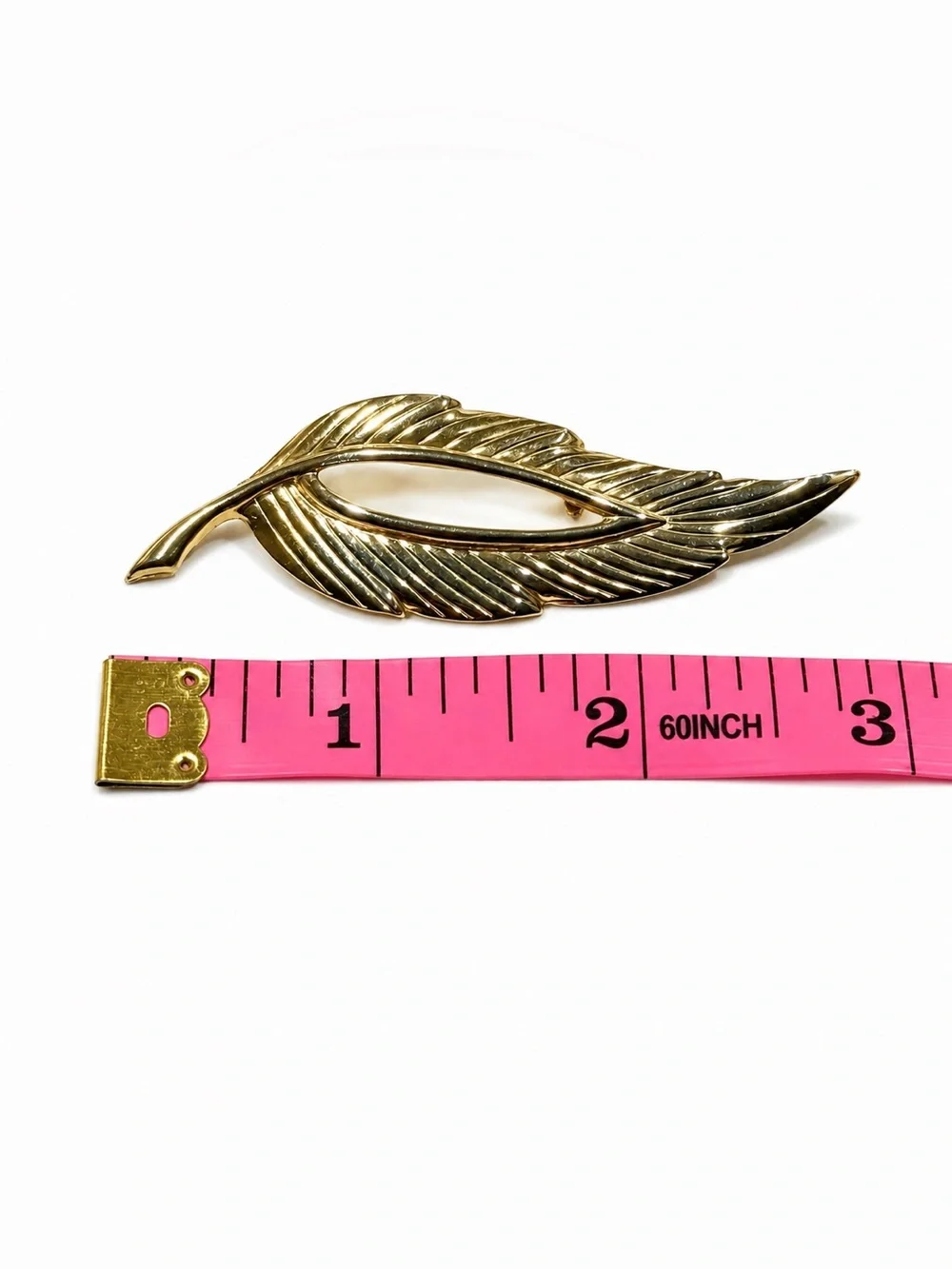 Vintage Gold Tone Leaf Brooch Pin Textured Openwork